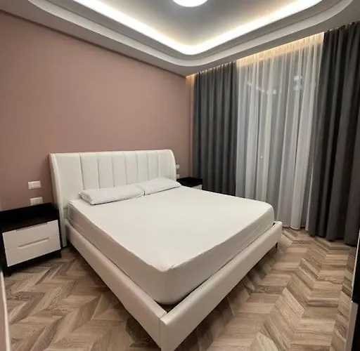 Villa Cd Golem (Tirana)