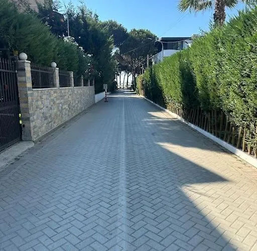 Cd Villa Golem (Tirana)