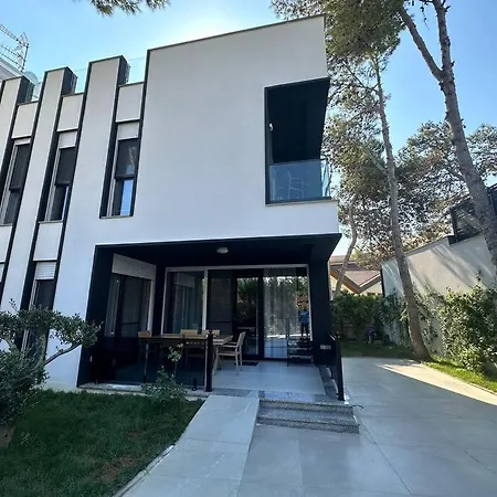 Cd Villa Golem (Tirana)